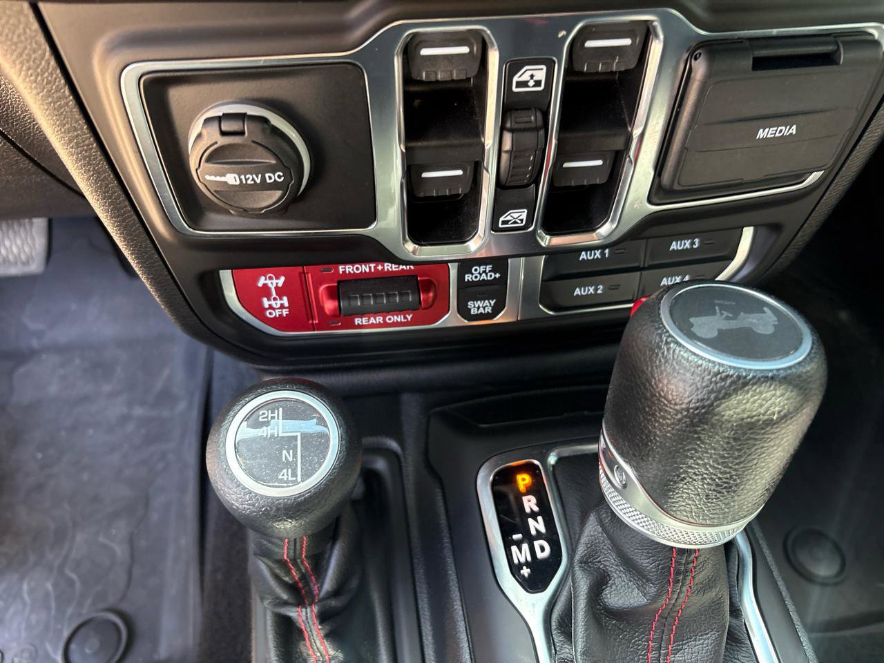 Used 2022 Jeep Wrangler Unlimited Rubicon w/ Steel Bumper Group image 22