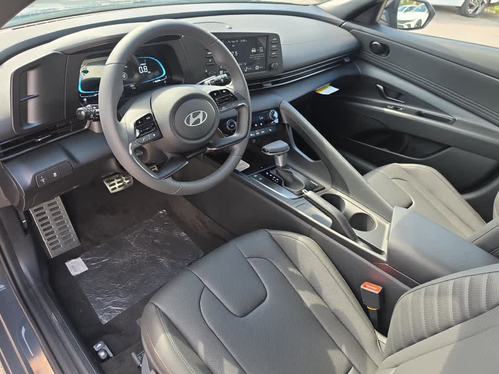 New 2026 Hyundai Elantra SEL Sport FWD image 15