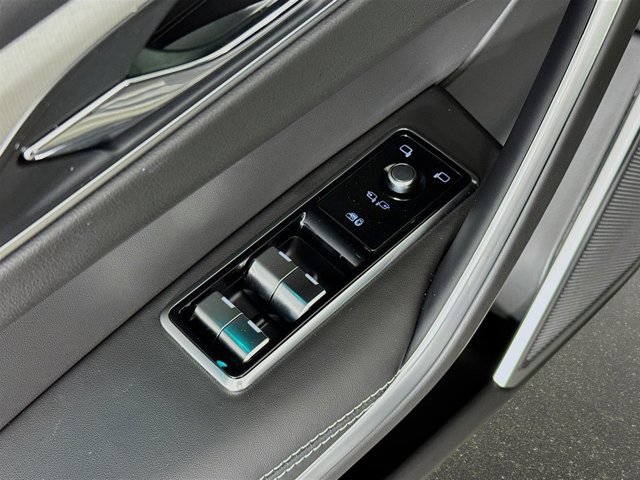 Used 2026 Jaguar F-PACE R-Dynamic S image 20