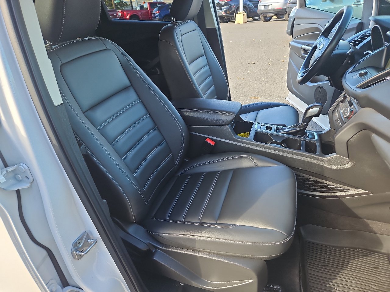 Used 2019 Ford Escape SEL image 16