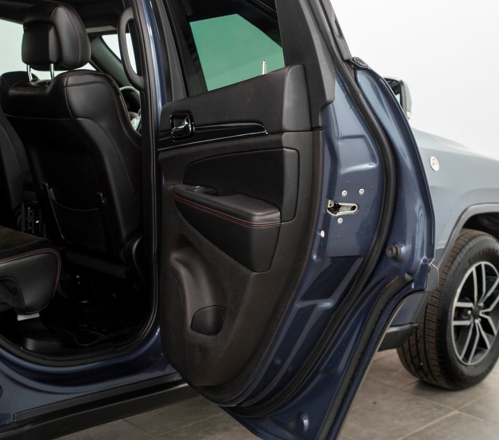 Used 2020 Jeep Grand Cherokee Trailhawk AWD/4WD image 21