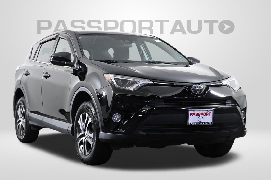 Used 2018 Toyota RAV4 LE w/ All Weather Liner Package image 4