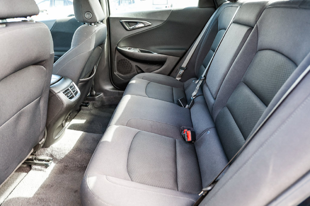 Used 2025 Chevrolet Malibu LT FWD image 35