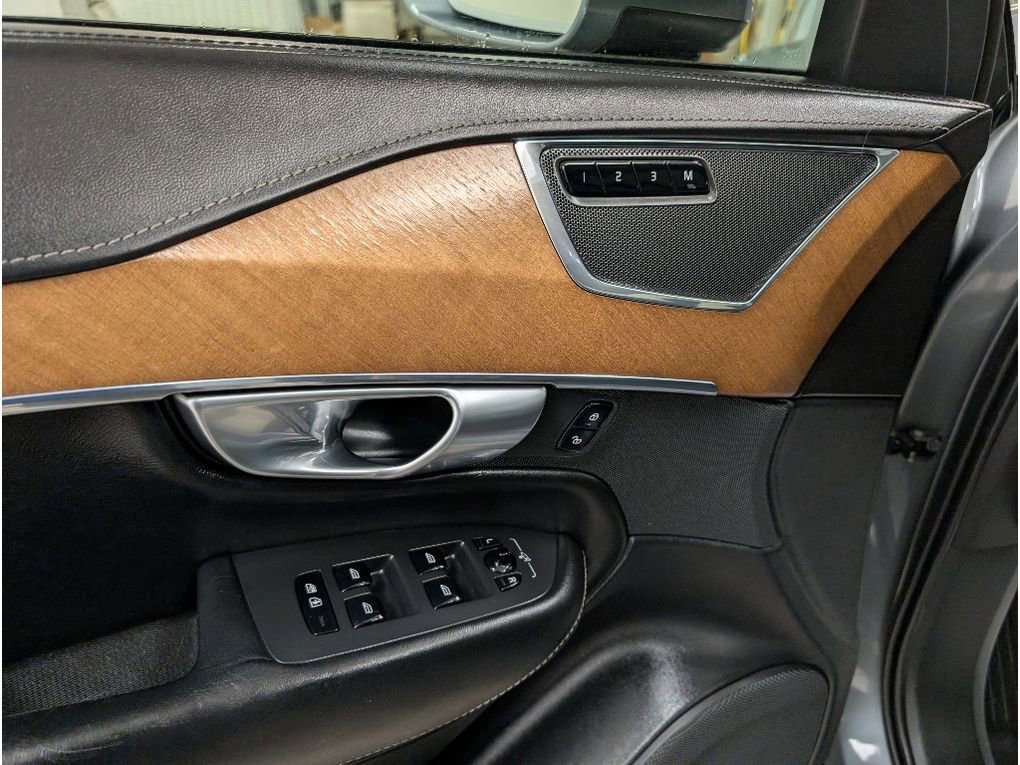 Used 2017 Volvo XC90 T6 Inscription w/ Vision Package image 8