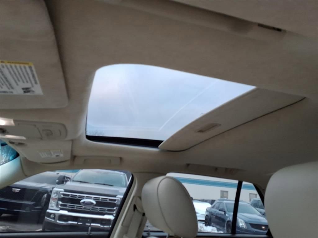 Used 2010 Cadillac DTS Platinum FWD image 11