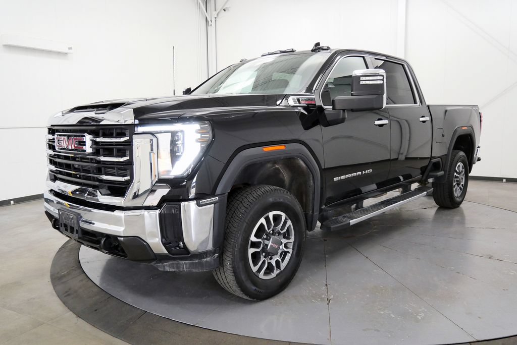 Used 2024 GMC Sierra 2500 SLT AWD/4WD image 3