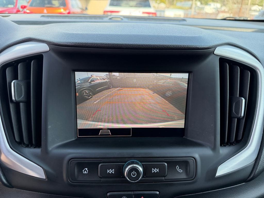 Used 2022 GMC Terrain SLE w/ Driver Convenience Package image 18