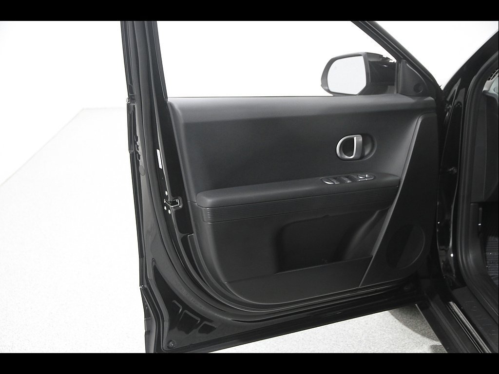Certified 2024 Hyundai Ioniq 5 SEL AWD/4WD image 4