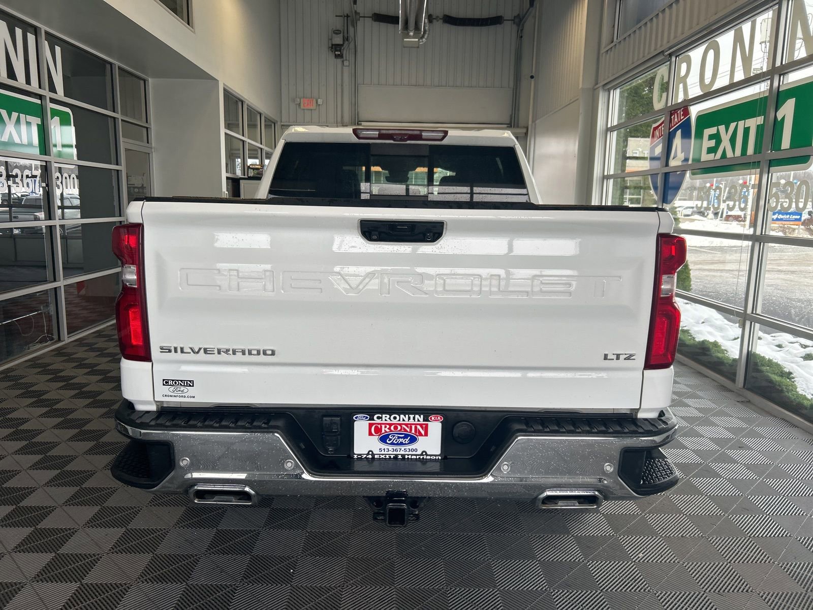 Used 2023 Chevrolet Silverado 1500 LTZ w/ Technology Package image 5