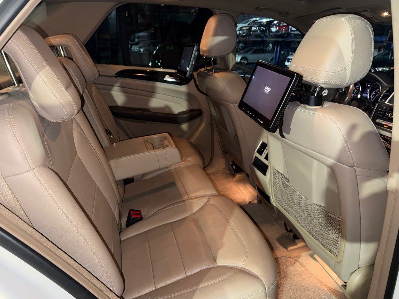 Used 2015 Mercedes-Benz ML 400 4MATIC image 42