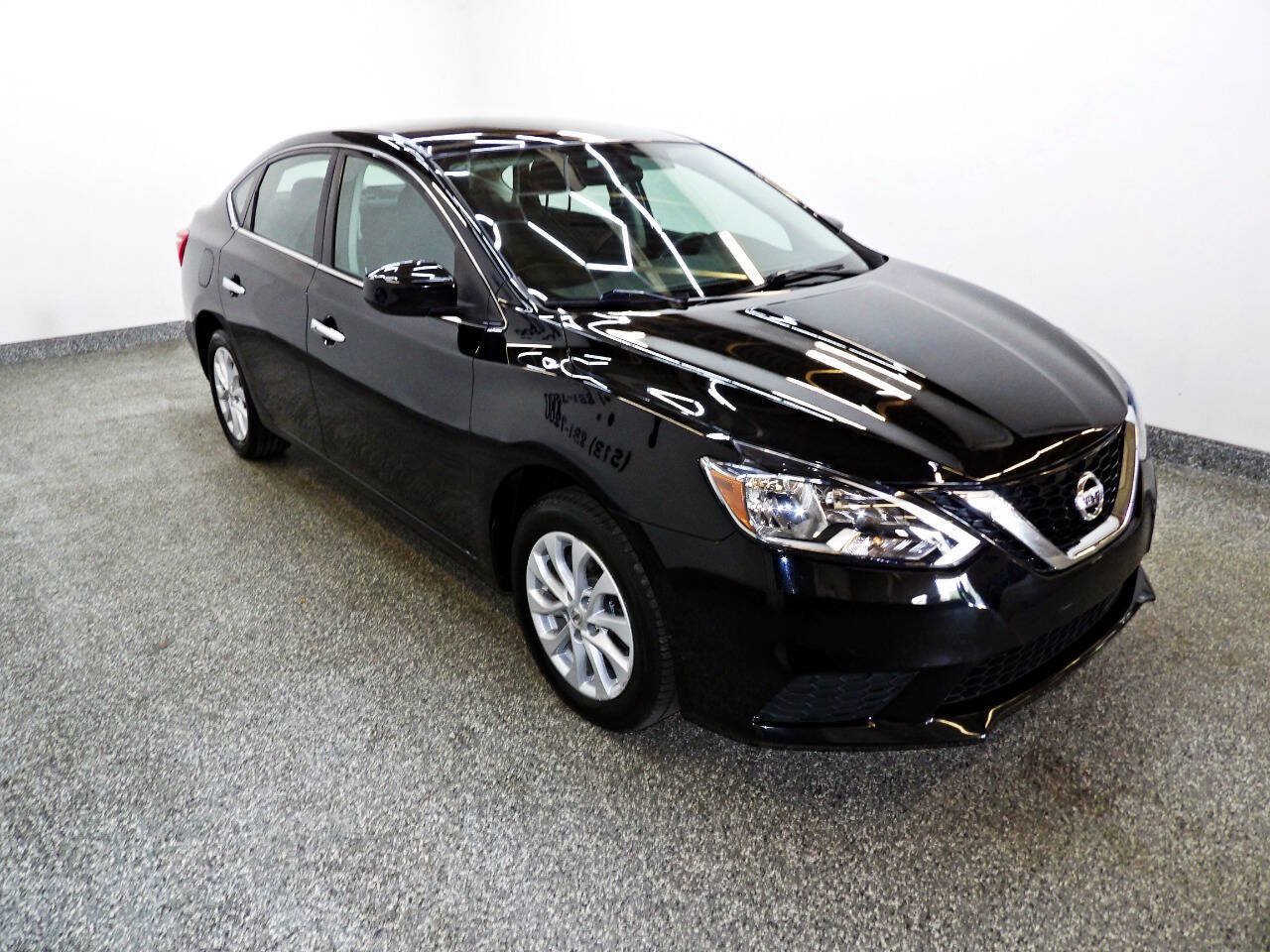 Used 2019 Nissan Sentra SV FWD image 3
