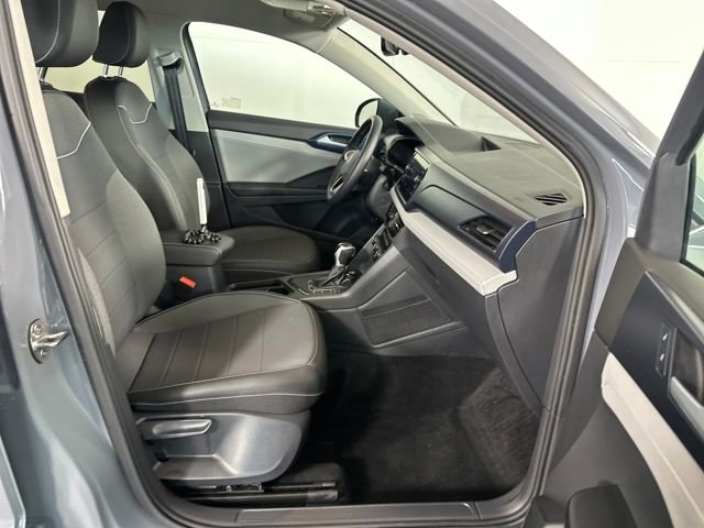 Used 2024 Volkswagen Taos SE image 28