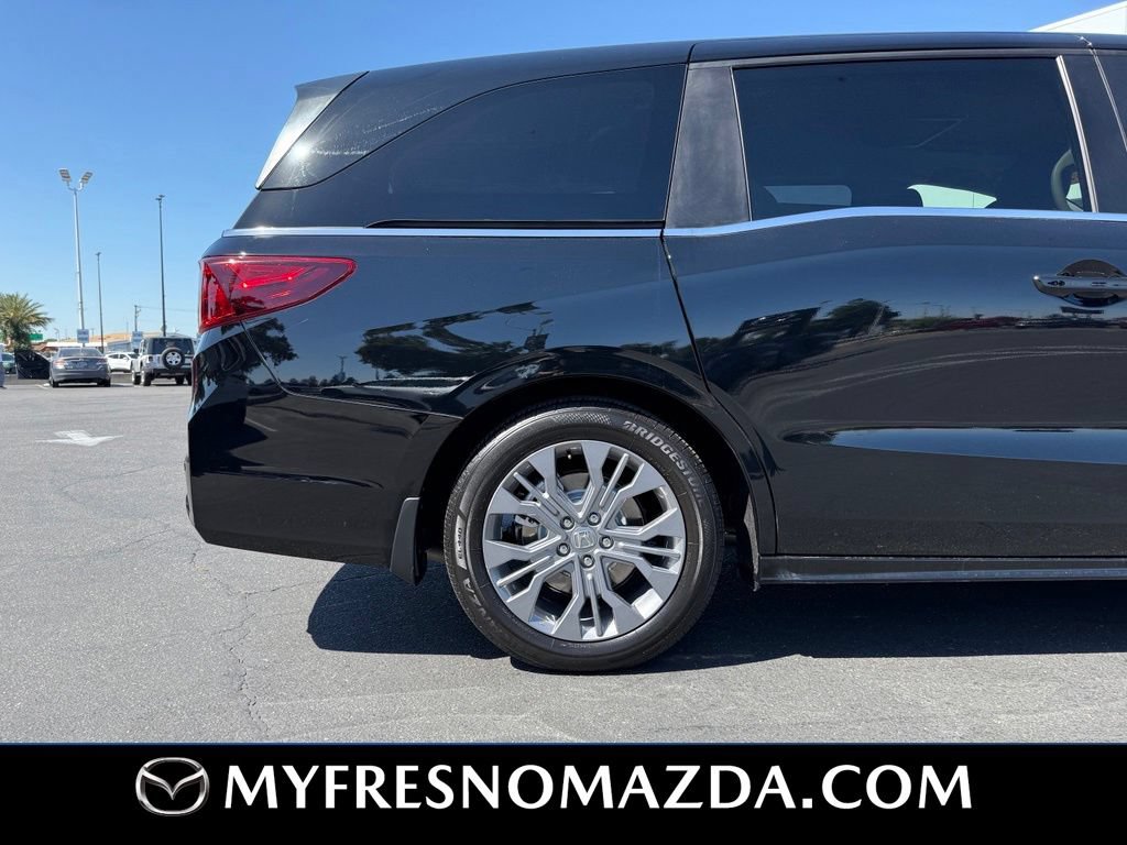 Used 2025 Honda Odyssey Touring image 14