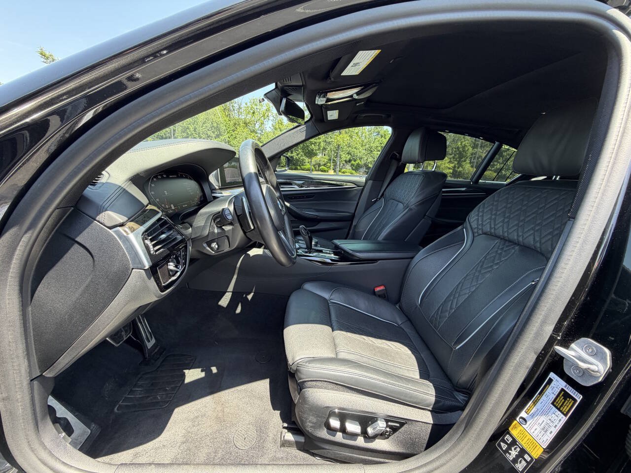 Used 2020 BMW M550i xDrive w/ Executive Package AWD/4WD image 14