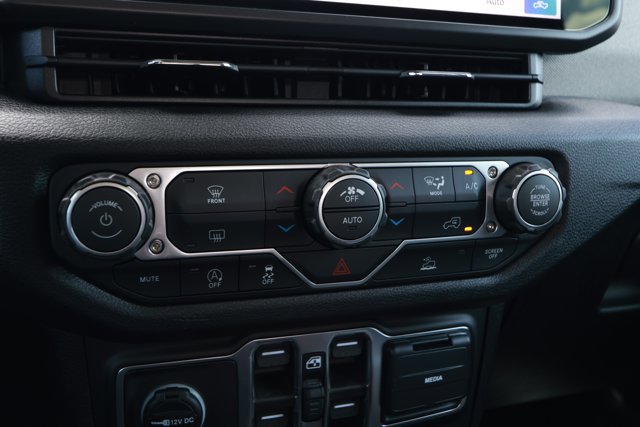 New 2026 Jeep Gladiator Willys image 17