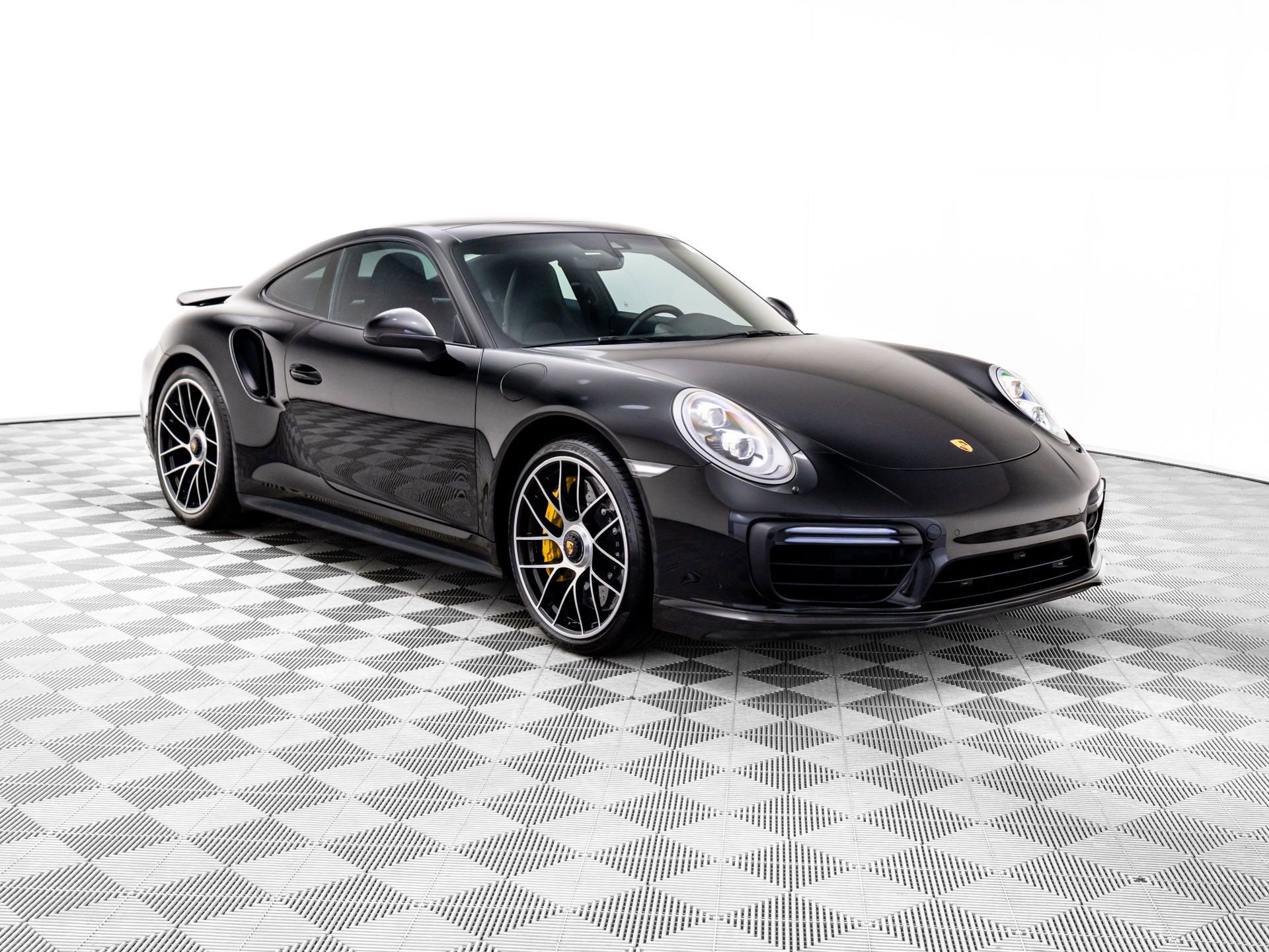 Used 2017 Porsche 911 Turbo S image 6