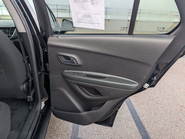 Used 2022 Chevrolet Trax LS w/ Tint and Cruise Package image 7