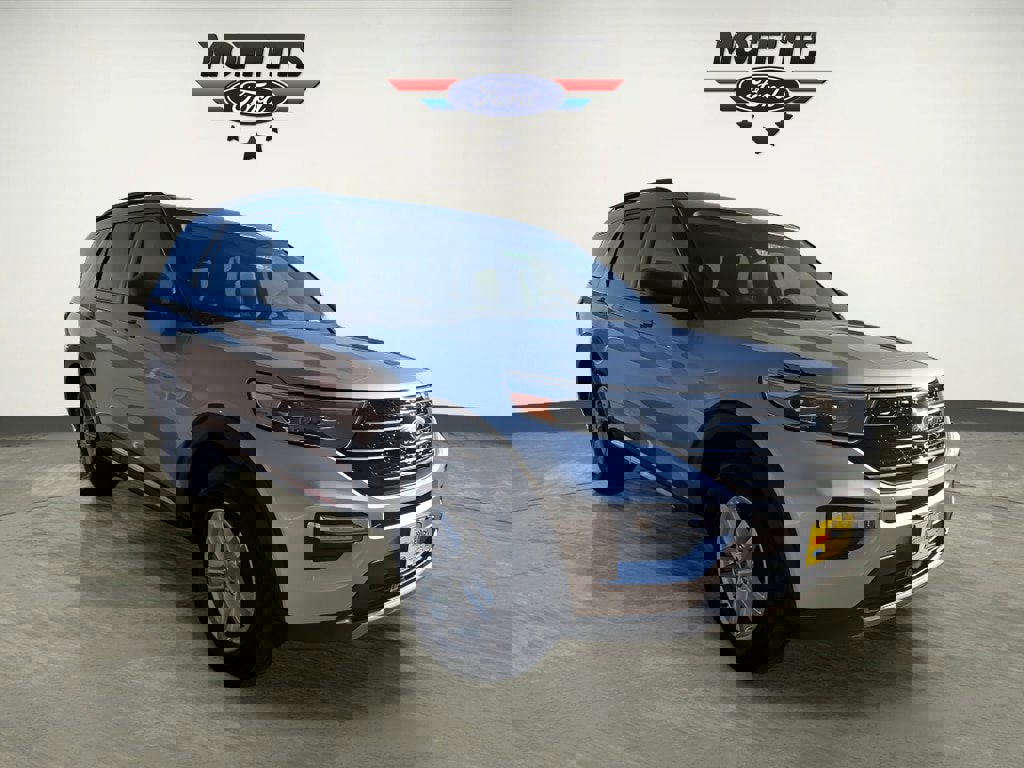 Used 2020 Ford Explorer XLT w/ Equipment Group 202A image 7