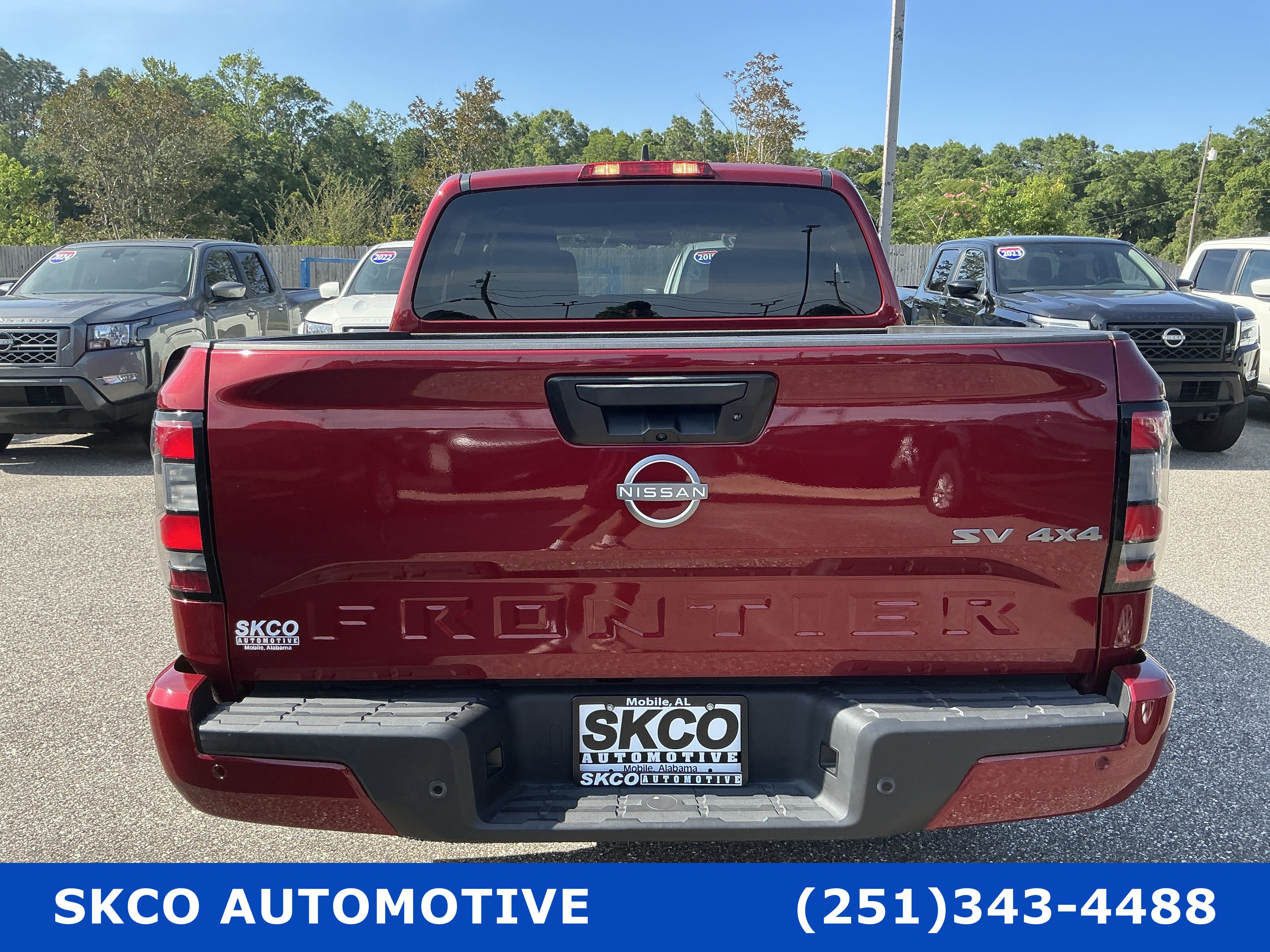 Used 2022 Nissan Frontier SV w/ Technology Package AWD/4WD image 4
