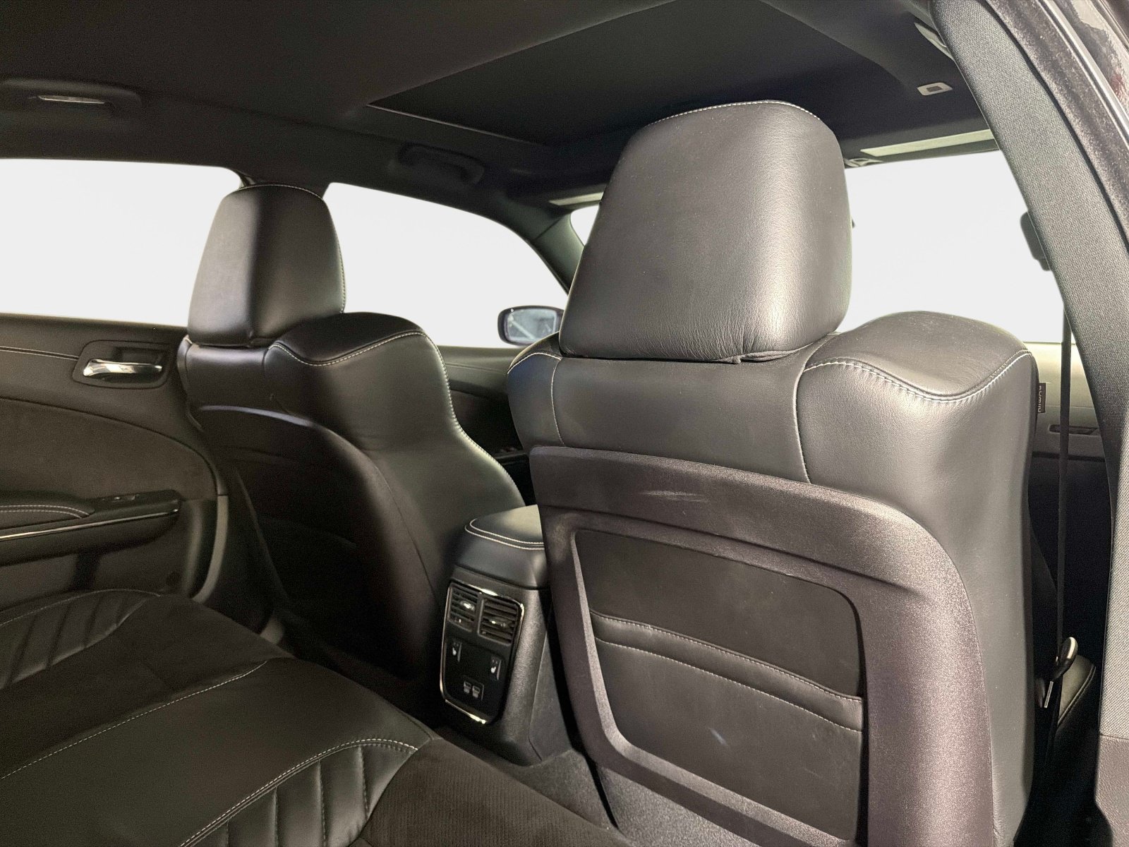 Used 2022 Dodge Charger SRT Hellcat w/ Harman/Kardon Audio Group RWD image 28