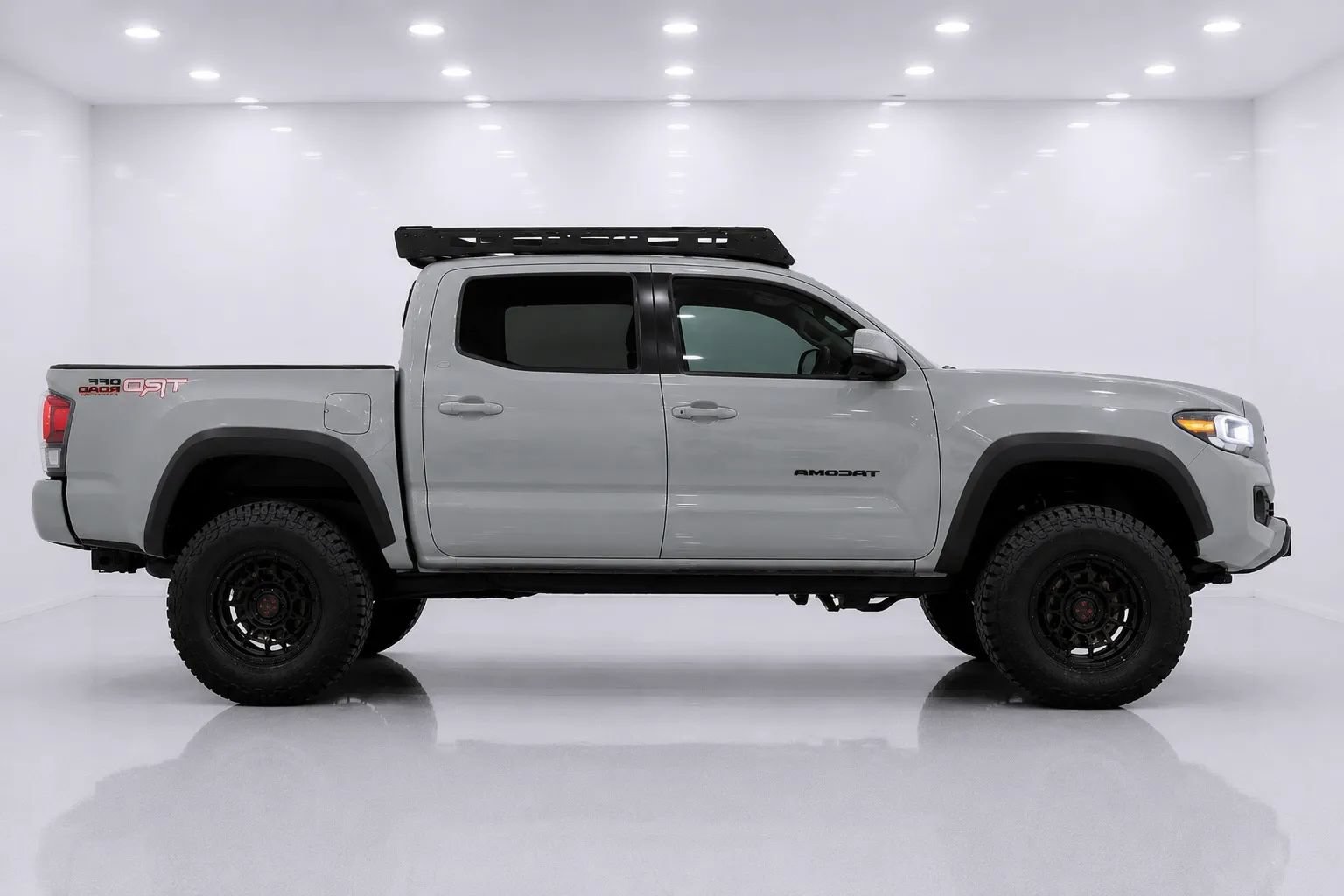 Used 2020 Toyota Tacoma TRD Off-Road AWD/4WD image 6