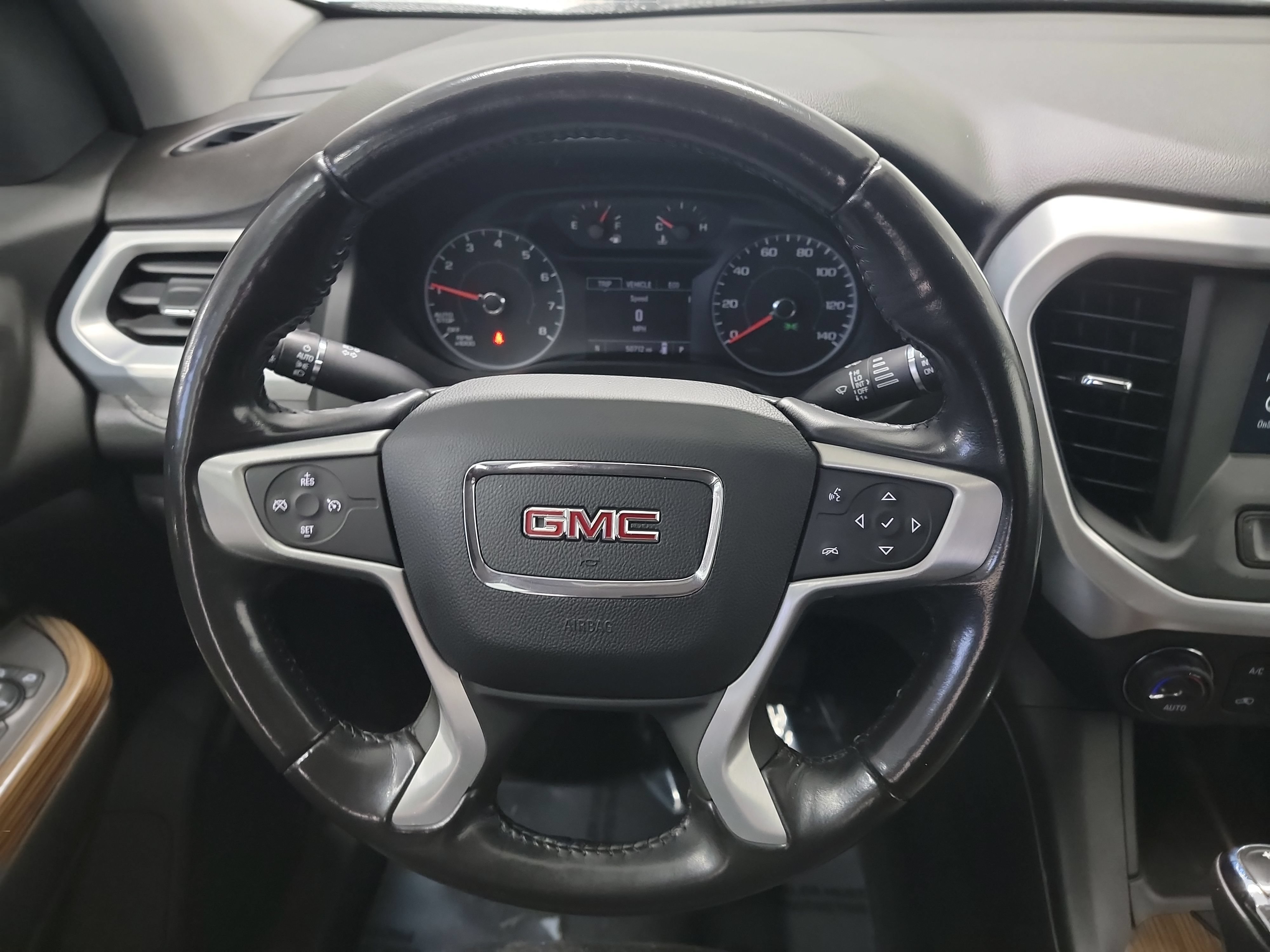 Used 2019 GMC Acadia SLE FWD image 17