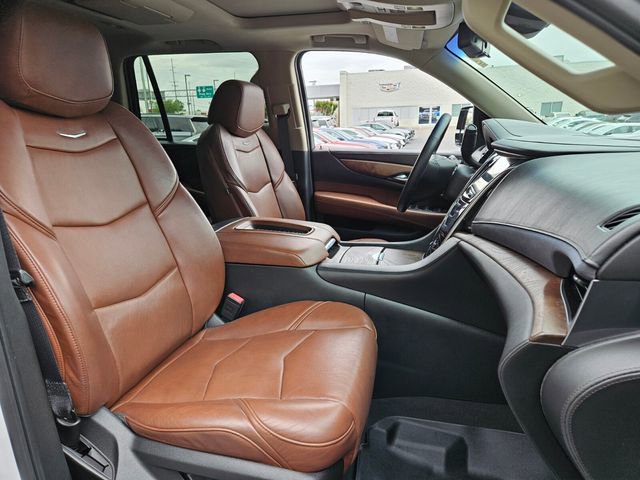 Used 2018 Cadillac Escalade Premium Luxury RWD image 19