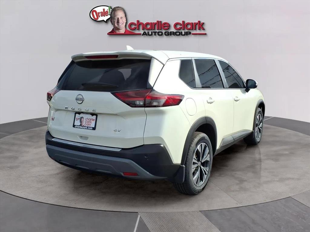 Used 2023 Nissan Rogue SV image 5