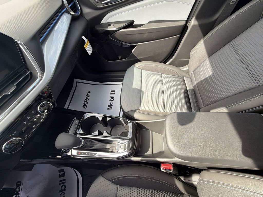 New 2026 Chevrolet Trax LT image 25