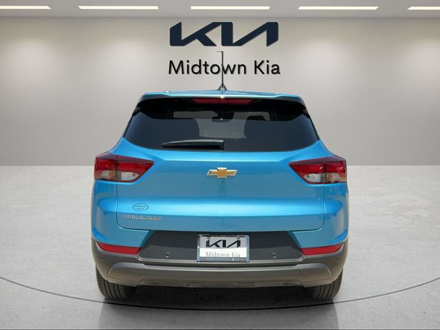 Used 2025 Chevrolet TrailBlazer LS w/ LS Convenience Package FWD image 4