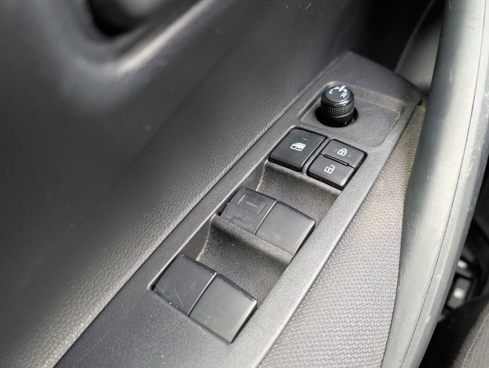 Used 2023 Toyota Corolla LE image 14