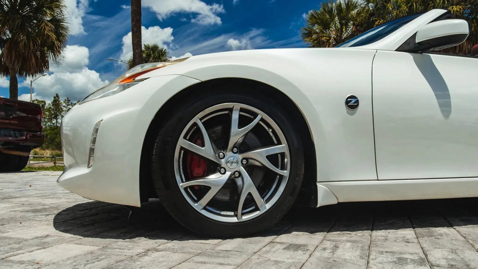 Used 2013 Nissan 370Z Touring w/ Sport Pkg RWD image 7