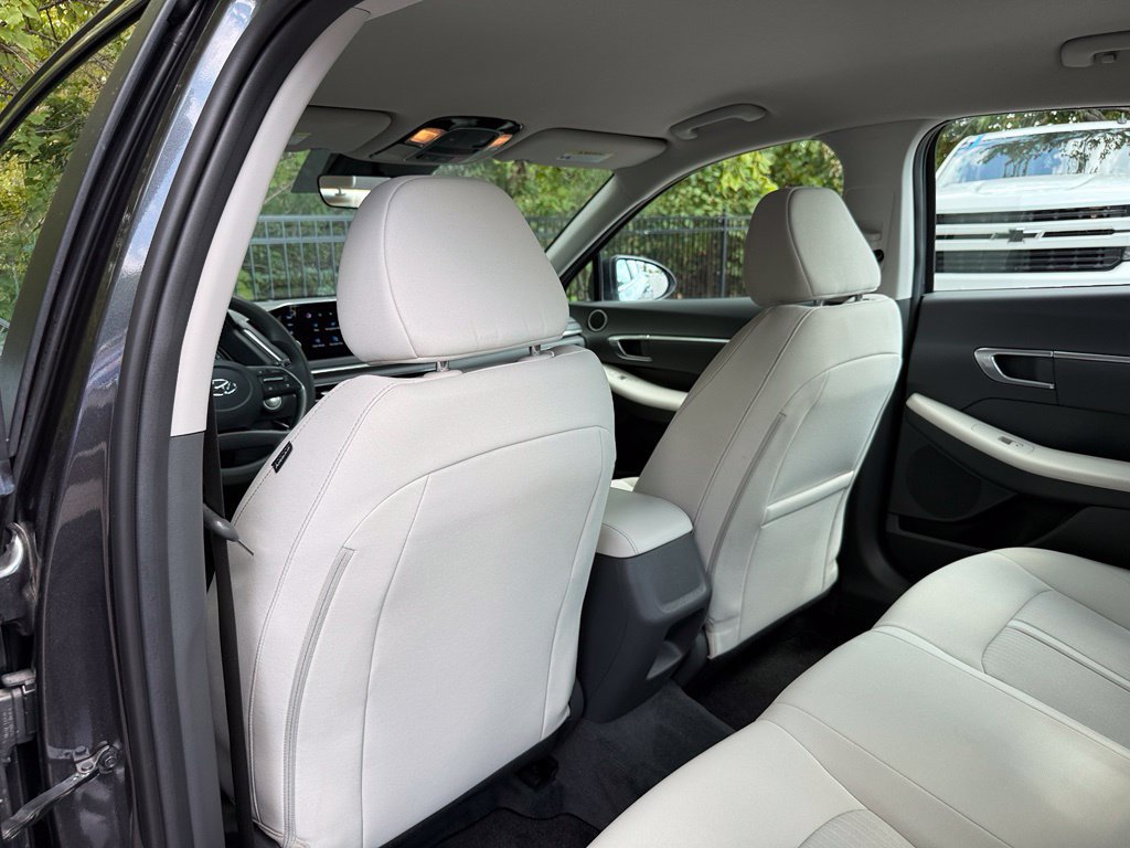 Certified 2023 Hyundai Sonata SEL w/ Preferred Accessory Package FWD image 36