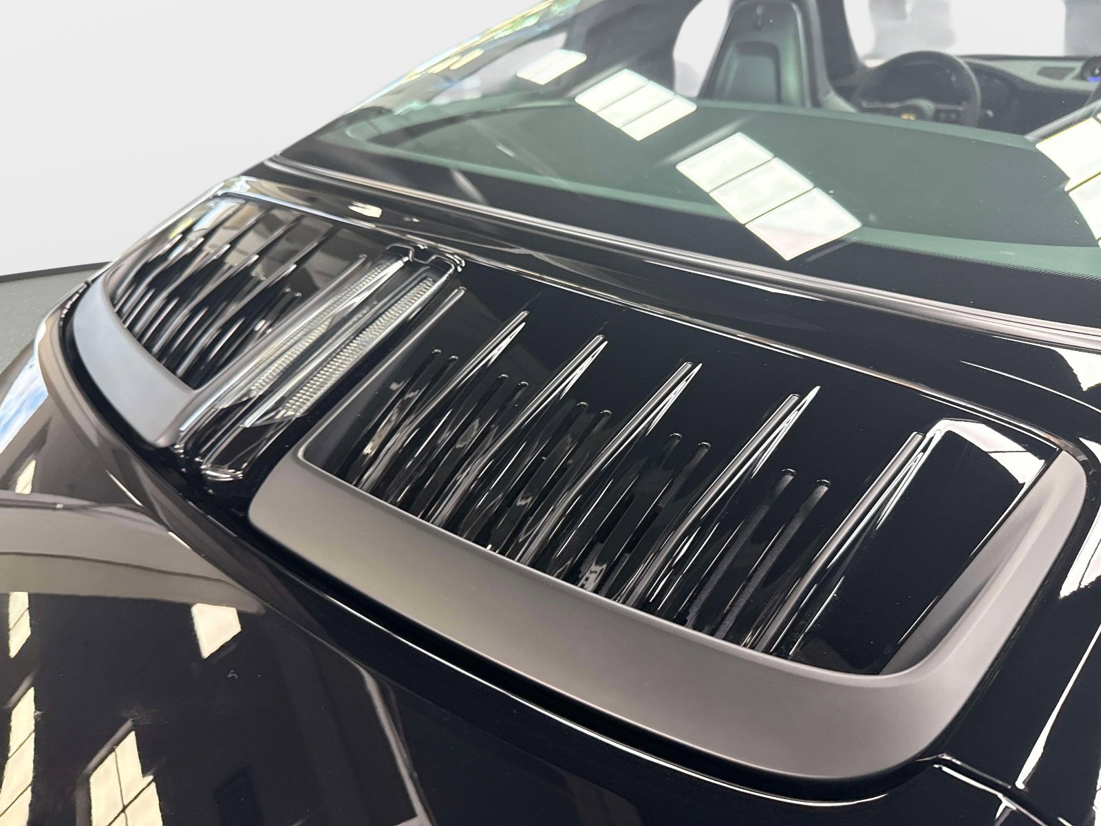 Used 2025 Porsche 911 Targa 4 GTS image 14