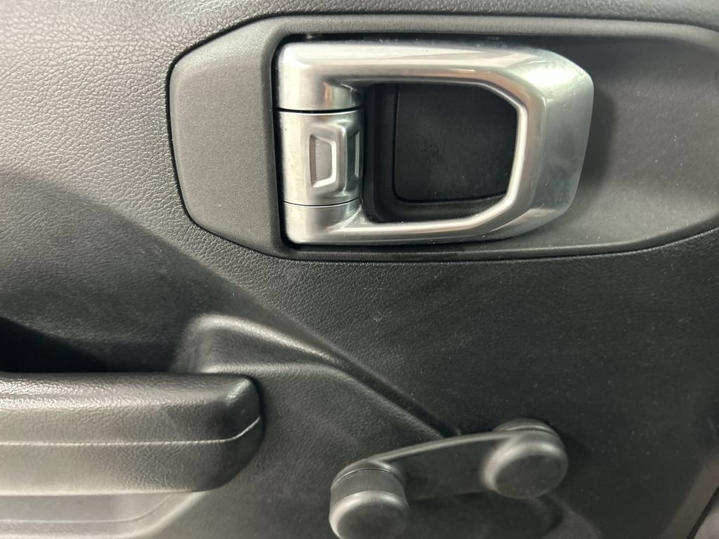 Used 2021 Jeep Wrangler Unlimited Sport AWD/4WD image 11
