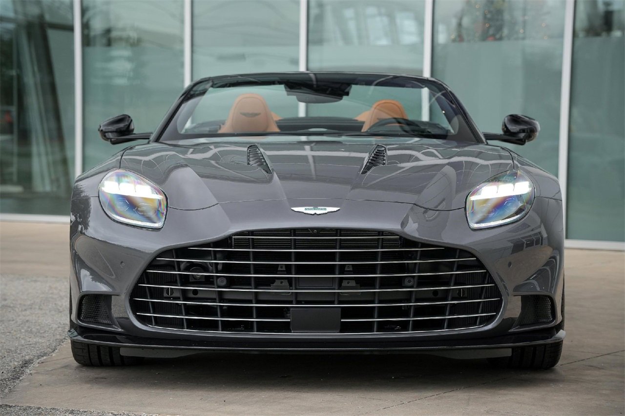 New 2026 Aston Martin Vanquish Convertible image 7