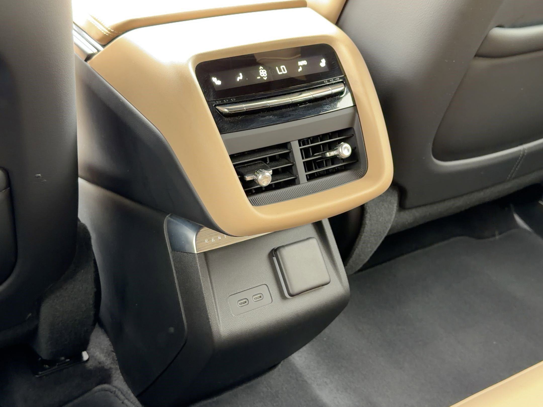 Certified 2024 Cadillac Lyriq Sport w/ Nappa Leather Package image 31