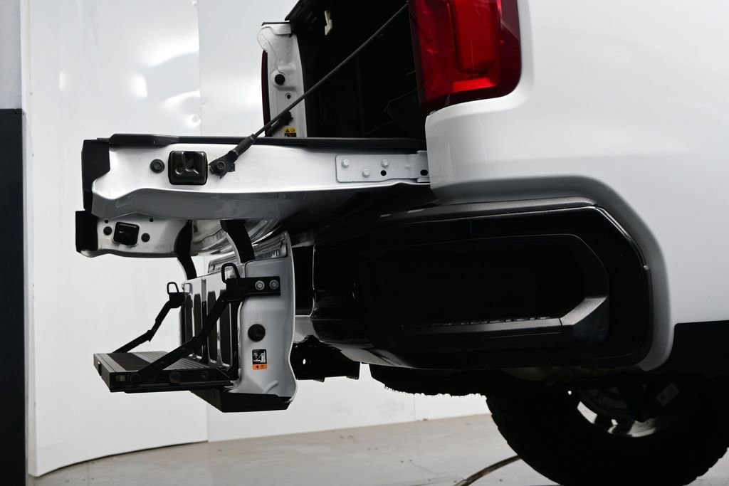 Used 2025 Chevrolet Silverado 1500 ZR2 AWD/4WD image 17