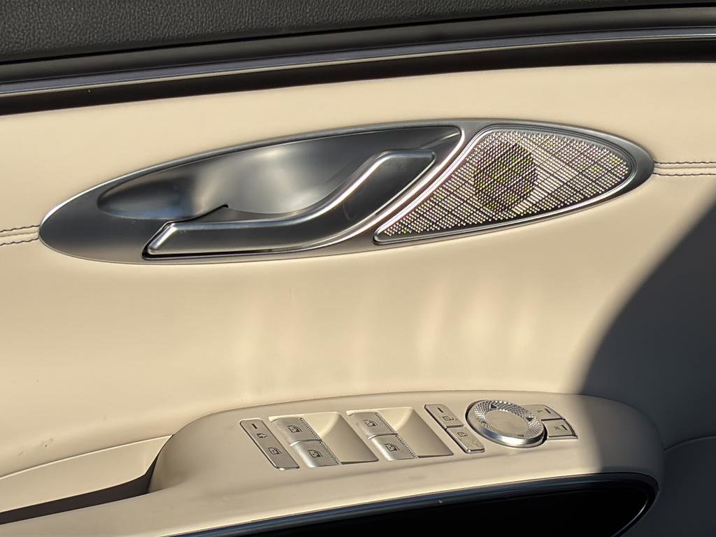 Used 2026 Genesis GV70 2.5T image 16