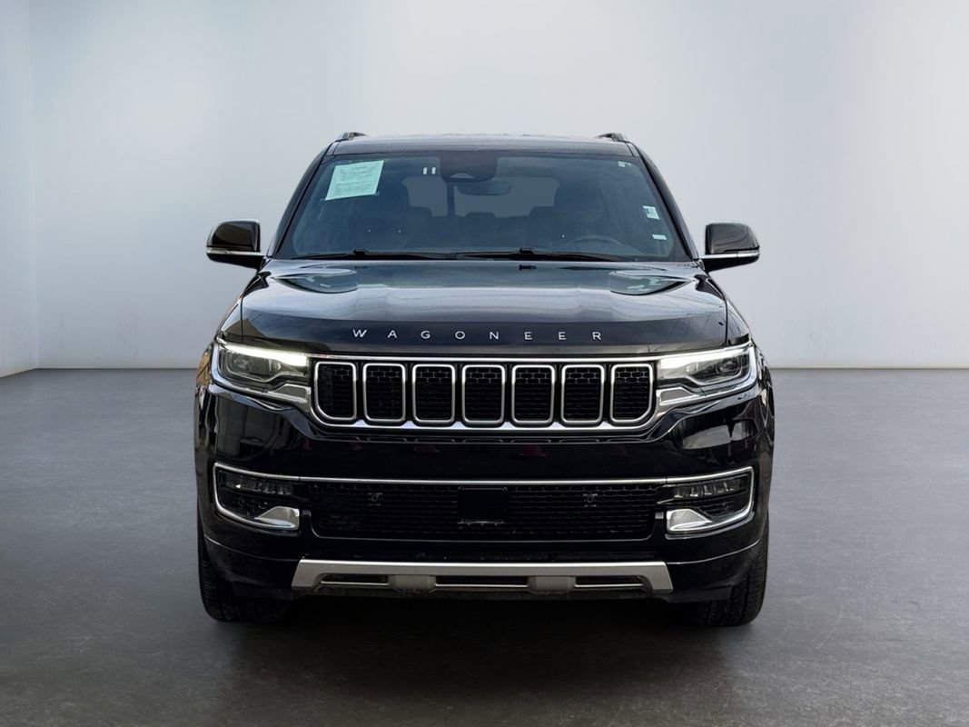 Used 2024 Jeep Wagoneer L Series II w/ Flexible Seating Group image 2