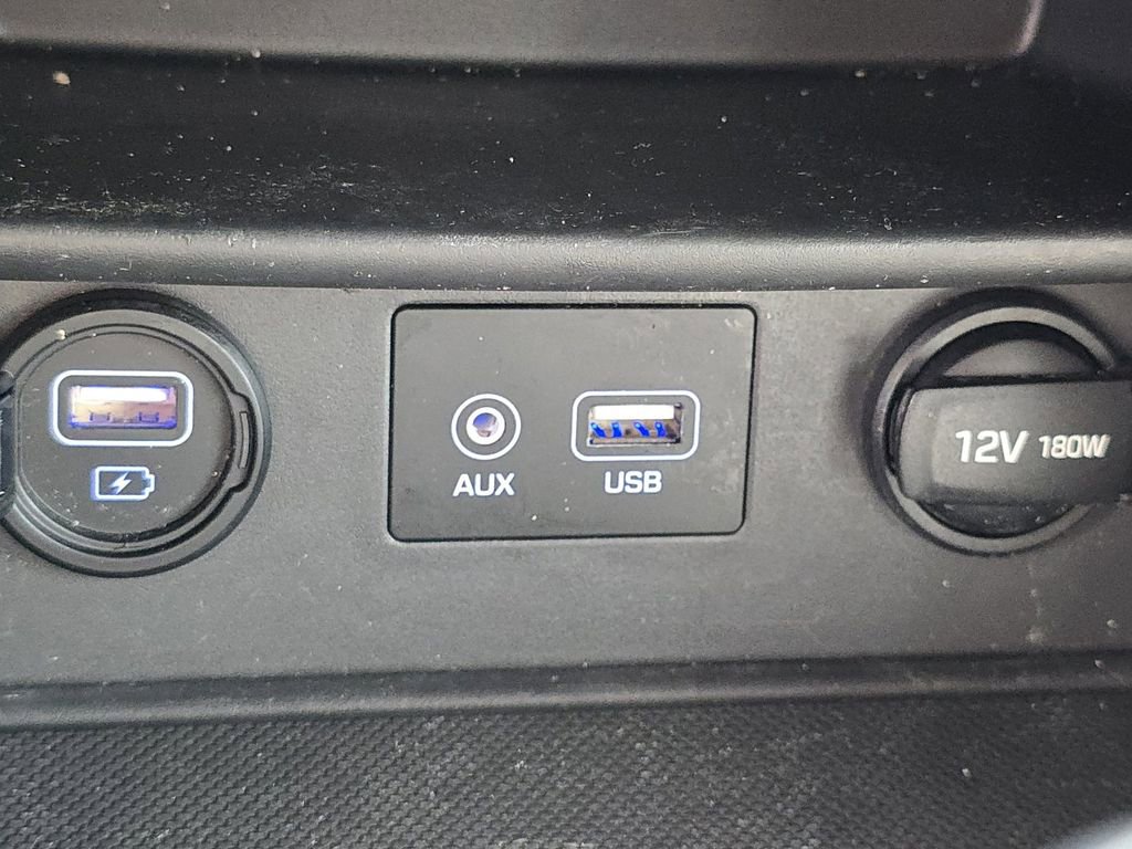 Used 2021 Hyundai Kona SE image 30