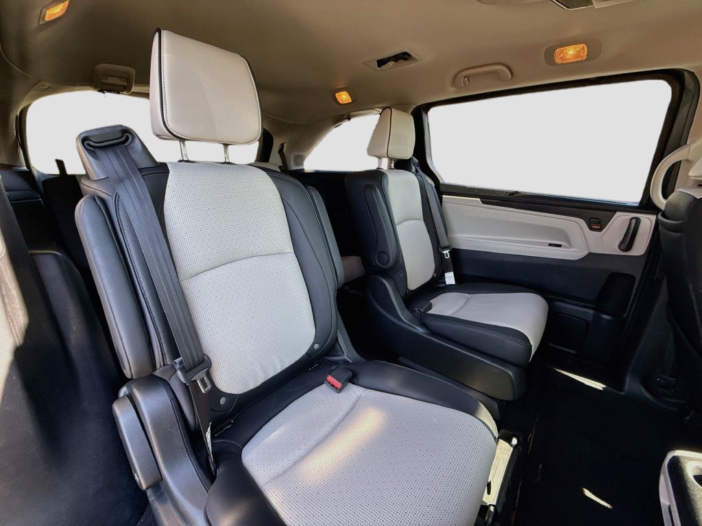 Used 2025 Honda Odyssey Elite image 41