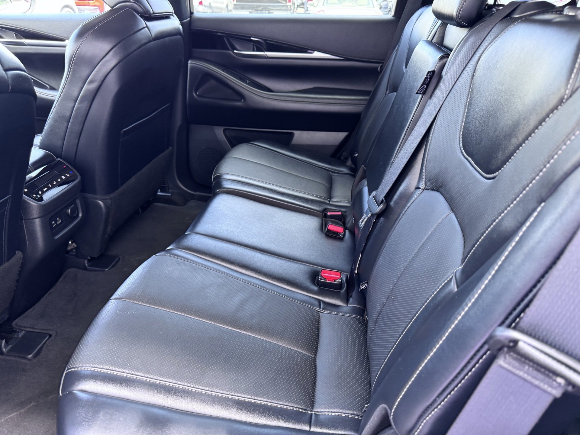 Used 2024 INFINITI QX60 Pure image 18