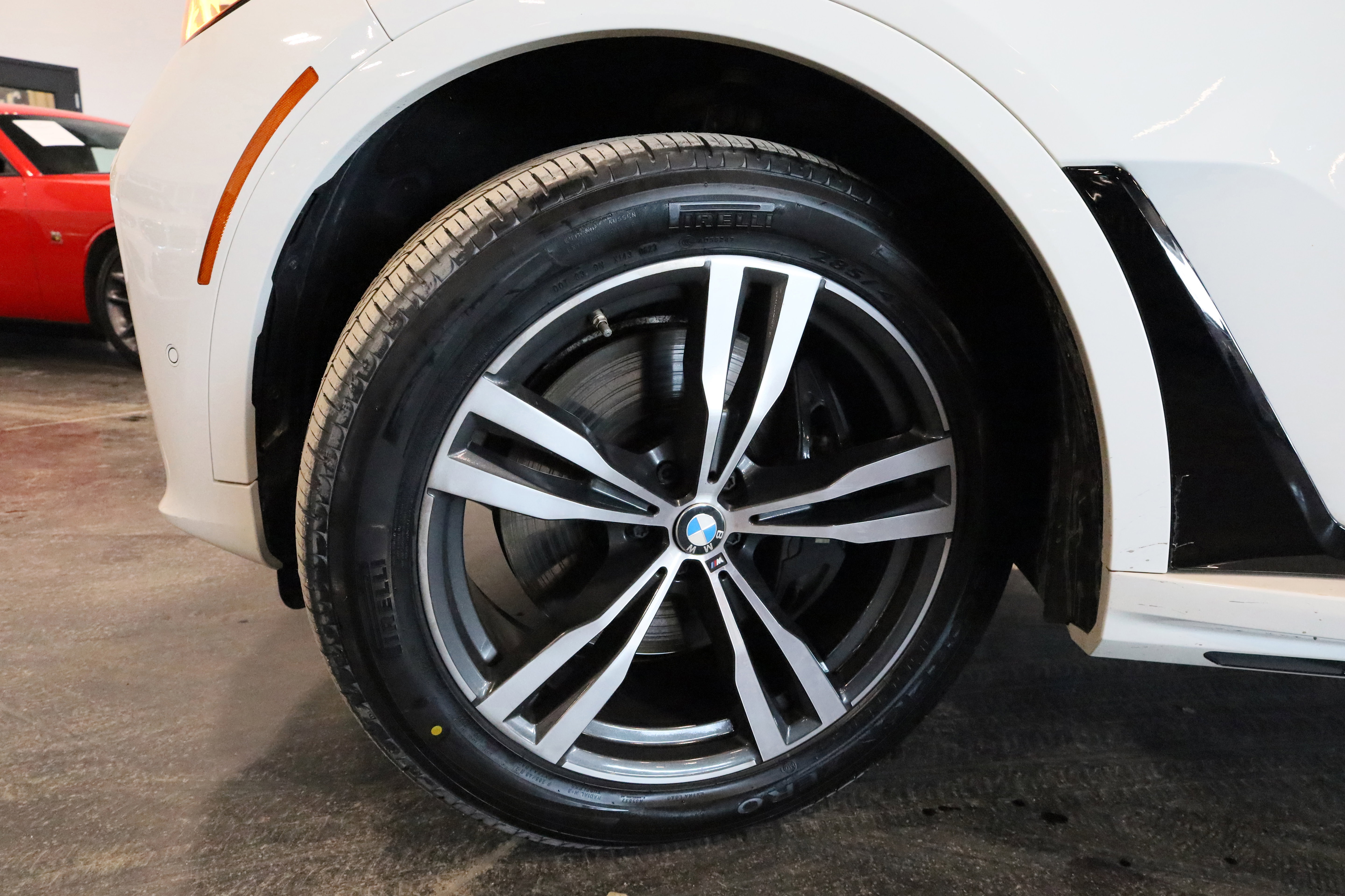 Used 2022 BMW X7 xDrive40i w/ M Sport Package image 12