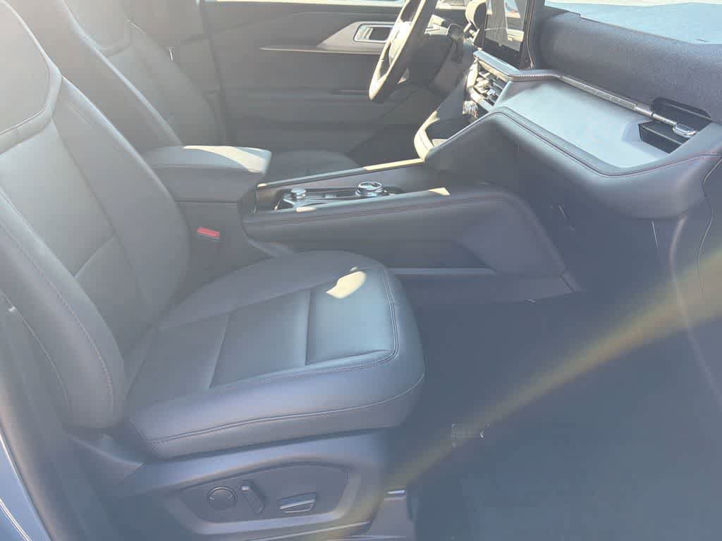 New 2026 Ford Explorer Active w/ Active Comfort Package RWD image 12