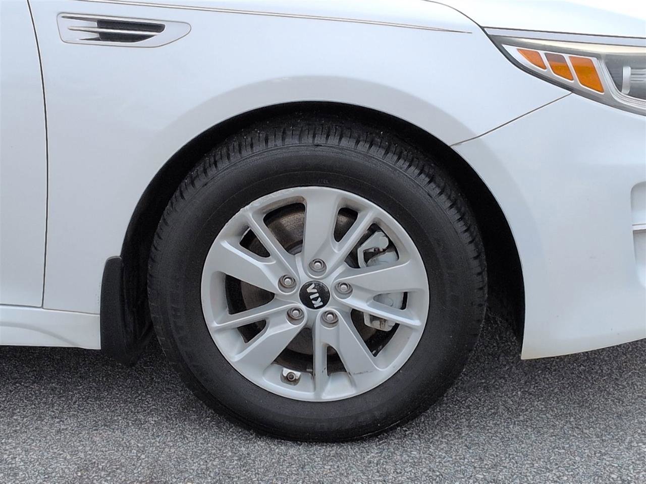 Used 2016 Kia Optima LX FWD image 10