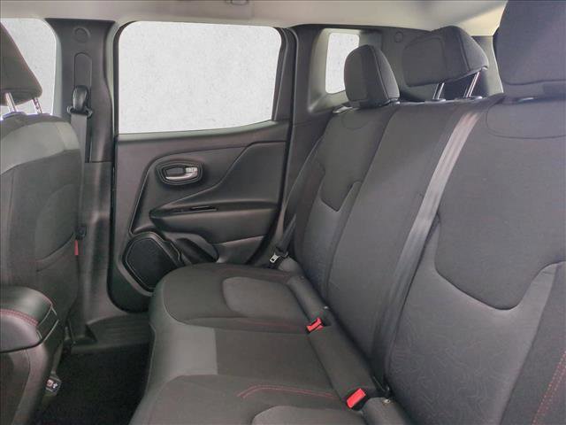 Used 2023 Jeep Renegade Trailhawk AWD/4WD image 18