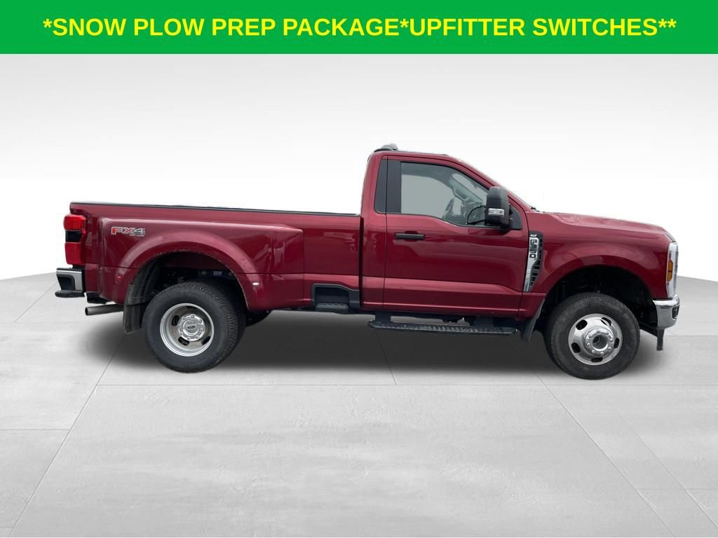Used 2025 Ford F350 XLT w/ 360-Degree Camera Package AWD/4WD image 3