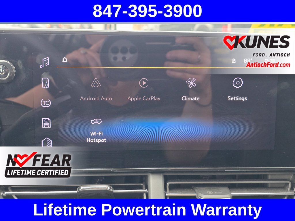 Used 2025 Chevrolet Trax LT FWD image 47