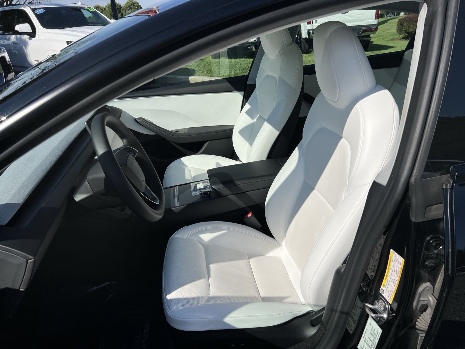 Used 2025 Tesla Model 3 Long Range AWD/4WD image 13